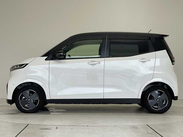 日産 サクラ X 愛知県 2025(令7)年 0.3万km アメジストブラック/シルキーホワイト 純正9型ナビ/全方位カメラ/バックカメラ/コーナーセンサー/純正アルミホイール/LEDヘッドライト/オートライト/ドライブレコーダー/ETC/衝突軽減システム/フルセグ/CD DVD/Bluetooth/ステアリングスイッチ/スマートキー/プッシュスタート