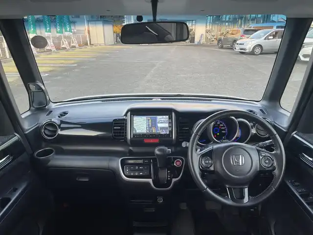 ホンダ Ｎ ＢＯＸ カスタム G ターボSSパッケージ 宮城県 2013(平25)年 9.7万km プレミアムホワイトパール 純正ナビ/フルセグＴＶ/ＡＭ／ＦＭ／ＣＤ／ＤＶＤ／ＵＳＢ／Ｂｌｕｅｔｏｏｔｈ/クルーズコントロール/横滑り防止装置/オートライト（ＬＥＤ）/純正フロアマット/純正ドアバイザー/スペアキー×１/エンジンスターター/両側パワースライドドア