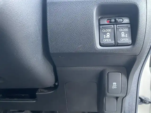 ホンダ Ｎ ＢＯＸ カスタム G ターボSSパッケージ 宮城県 2013(平25)年 9.7万km プレミアムホワイトパール 純正ナビ/フルセグＴＶ/ＡＭ／ＦＭ／ＣＤ／ＤＶＤ／ＵＳＢ／Ｂｌｕｅｔｏｏｔｈ/クルーズコントロール/横滑り防止装置/オートライト（ＬＥＤ）/純正フロアマット/純正ドアバイザー/スペアキー×１/エンジンスターター/両側パワースライドドア