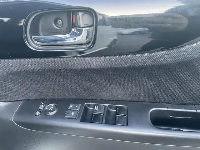 ホンダ Ｎ ＢＯＸ カスタム G ターボSSパッケージ 宮城県 2013(平25)年 9.7万km プレミアムホワイトパール 純正ナビ/フルセグＴＶ/ＡＭ／ＦＭ／ＣＤ／ＤＶＤ／ＵＳＢ／Ｂｌｕｅｔｏｏｔｈ/クルーズコントロール/横滑り防止装置/オートライト（ＬＥＤ）/純正フロアマット/純正ドアバイザー/スペアキー×１/エンジンスターター/両側パワースライドドア