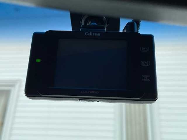 ホンダ ステップワゴン スパーダ Z 富山県 2012(平24)年 10.9万km ホワイトオーキッドパール (株)IDOMが運営する【じしゃロン富山店】の自社ローン専用車両になります。こちらは現金またはオートローンご利用時の価格です。自社ローンご希望の方は別途その旨お申し付け下さい/ナビ/FM/AM/CD/DVD/フルセグ/SD/バックカメラ/ETC/前後ドライブレコーダー/両側パワースライドドア/横滑り防止/パドルシフト/HIDヘッドライト/オートライト/フォグランプ/ドアバイザー