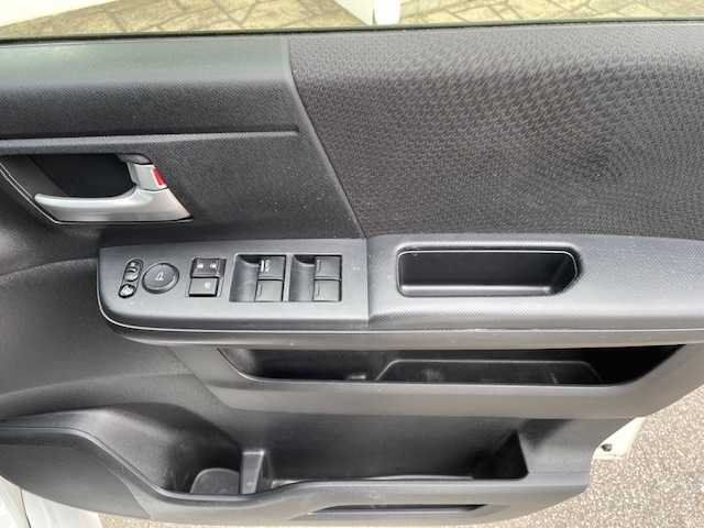 ホンダ ステップワゴン スパーダ Z 富山県 2012(平24)年 10.9万km ホワイトオーキッドパール (株)IDOMが運営する【じしゃロン富山店】の自社ローン専用車両になります。こちらは現金またはオートローンご利用時の価格です。自社ローンご希望の方は別途その旨お申し付け下さい/ナビ/FM/AM/CD/DVD/フルセグ/SD/バックカメラ/ETC/前後ドライブレコーダー/両側パワースライドドア/横滑り防止/パドルシフト/HIDヘッドライト/オートライト/フォグランプ/ドアバイザー