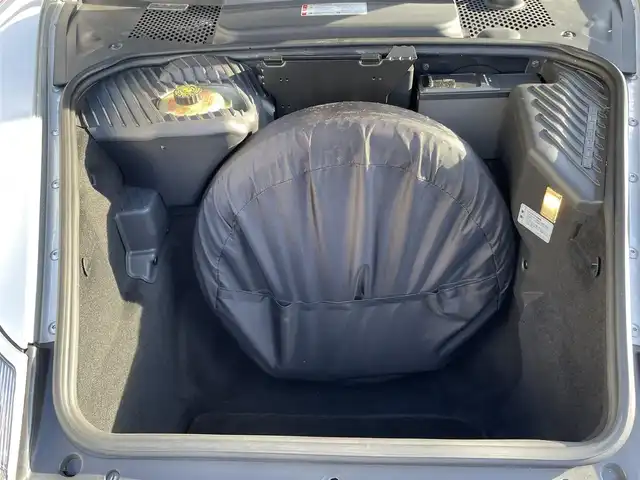 ポルシェ ９１１ カレラ 和歌山県 2001(平13)年 2.3万km シルバー サンルーフ/黒レザーシート/PSM/HIDヘッドライト/純正オーディオ・CDCH/運転席電動リクライニング/ETC/キーレス/スペアキー/保証書/取扱説明書/H１４．１６．１８．２０．２１．２２．２３．２６．２８．３０．/　R2.4.6整備記録簿有