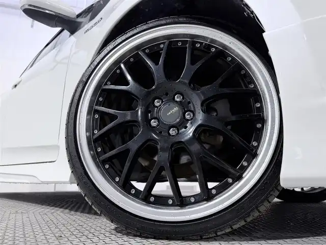 トヨタ プリウス S 大阪府 2016(平28)年 7.5万km ホワイトパールクリスタルシャイン 純正ＳＤナビ　エアロ　バックカメラ　ＥＴＣ　プッシュスタート　スマートキー　ＬＥＤヘッドライト　オートライト　フォグランプ　ワンセグＴＶ　Ｂｌｕｅｔｏｏｔｈ　ＣＤ　オートエアコン