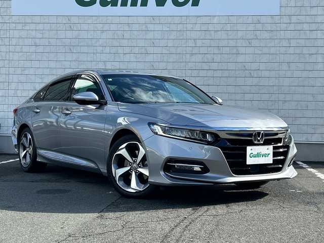 ホンダ アコード EX 愛知県 2020(令2)年 3.3万km シルバー 純正ナビ/Bluetooth バックカメラ フルセグTV/サンルーフ/ETC/ドライブレコーダー/純正１８インチアルミホイール/置くだけ充電/レザーシート/パワーシート/シートメモリー/シートヒーター/純正フロアマット/ACC/レーンキープアシスト/ステアリングアシスト/パドルシフト/Qi充電/電動サイドブレーキ/電動格納ミラー/BSM/ヘッドアップディスプレイ