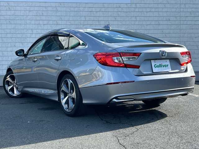 ホンダ アコード EX 愛知県 2020(令2)年 3.3万km シルバー 純正ナビ/Bluetooth バックカメラ フルセグTV/サンルーフ/ETC/ドライブレコーダー/純正１８インチアルミホイール/置くだけ充電/レザーシート/パワーシート/シートメモリー/シートヒーター/純正フロアマット/ACC/レーンキープアシスト/ステアリングアシスト/パドルシフト/Qi充電/電動サイドブレーキ/電動格納ミラー/BSM/ヘッドアップディスプレイ