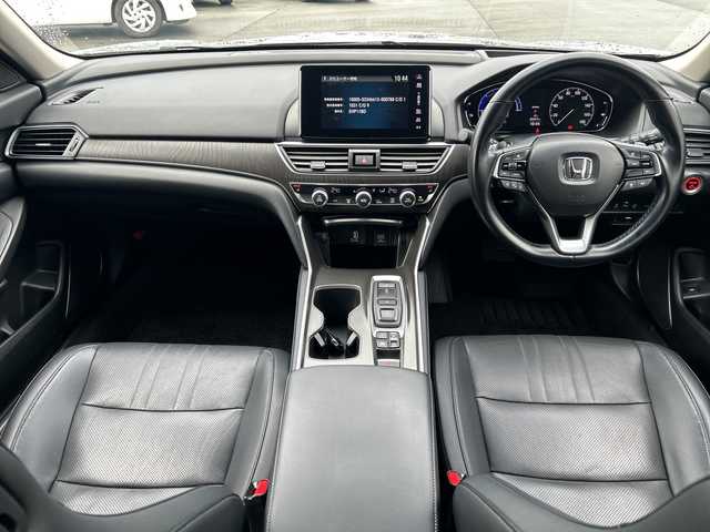 ホンダ アコード EX 愛知県 2020(令2)年 3.3万km シルバー 純正ナビ/Bluetooth バックカメラ フルセグTV/サンルーフ/ETC/ドライブレコーダー/純正１８インチアルミホイール/置くだけ充電/レザーシート/パワーシート/シートメモリー/シートヒーター/純正フロアマット/ACC/レーンキープアシスト/ステアリングアシスト/パドルシフト/Qi充電/電動サイドブレーキ/電動格納ミラー/BSM/ヘッドアップディスプレイ
