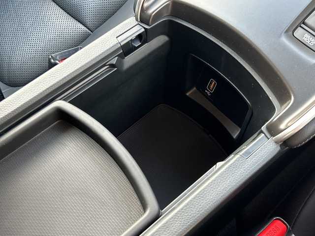 ホンダ アコード EX 愛知県 2020(令2)年 3.3万km シルバー 純正ナビ/Bluetooth バックカメラ フルセグTV/サンルーフ/ETC/ドライブレコーダー/純正１８インチアルミホイール/置くだけ充電/レザーシート/パワーシート/シートメモリー/シートヒーター/純正フロアマット/ACC/レーンキープアシスト/ステアリングアシスト/パドルシフト/Qi充電/電動サイドブレーキ/電動格納ミラー/BSM/ヘッドアップディスプレイ