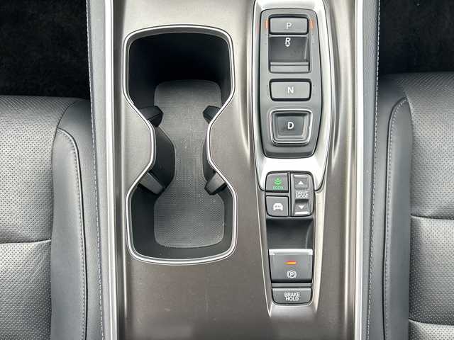 ホンダ アコード EX 愛知県 2020(令2)年 3.3万km シルバー 純正ナビ/Bluetooth バックカメラ フルセグTV/サンルーフ/ETC/ドライブレコーダー/純正１８インチアルミホイール/置くだけ充電/レザーシート/パワーシート/シートメモリー/シートヒーター/純正フロアマット/ACC/レーンキープアシスト/ステアリングアシスト/パドルシフト/Qi充電/電動サイドブレーキ/電動格納ミラー/BSM/ヘッドアップディスプレイ