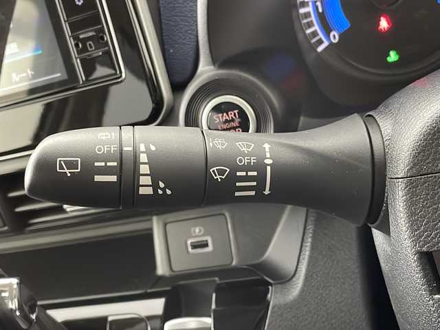 日産 デイズ HWS Gターボ アーバンクロム プロパイロットED 新潟県 2022(令4)年 1.7万km ホワイトパール 禁煙車/純正ナビ/フルセグテレビ/Bluetooth/バックカメラ/全方位カメラ/レーダークルーズコントロール/レーンキープアシスト/衝突軽減ブレーキ/クリアランスソナー/前席シートヒーター/電動パーキング/オートLEDヘッドライト/オートマチックハイビーム/ターボ/ステアリングスイッチ/純正アルミホイール/ABS/横滑り防止/盗難防止/取り扱い説明書/保証書