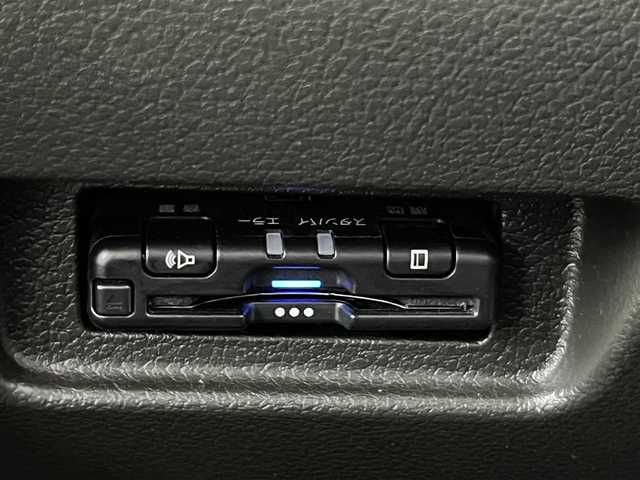 日産 キューブ 15X Mセレクション 滋賀県 2009(平21)年 11.2万km ビターショコラ 禁煙車/純正HDDナビ/・HS511D-W/・DVD/CD/USB/フルセグ/Bluetooth/スマートキー/プッシュスタート/ETC/フォグライト/ドライブレコーダー/電動格納ミラー/ベンチシート
