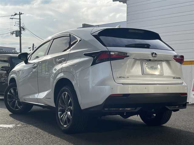 レクサス ＮＸ 300h Fスポーツ 宮城県 2015(平27)年 10.6万km ソニッククォーツ 4WD/純正ナビ/パノラミックビューモニター/D/Nパワーシート/D/Nシートヒーター/D/Nクーラーシート/ステアリングヒーター/ETC/アダプティブクルーズコントロール/レーンディパーチャーアラート/プリクラッシュセーフティー/パドルシフト/パワーバックドア/ドライブレコーダー前後/オートライト/オートハイビーム/純正マット/純正AW