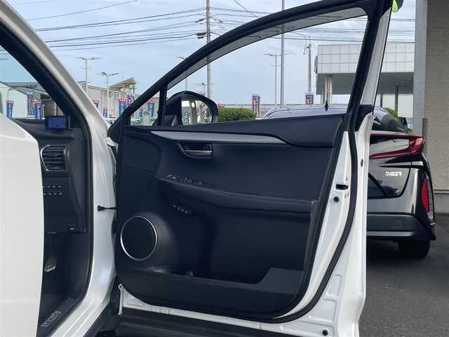 レクサス ＮＸ 300h Fスポーツ 宮城県 2015(平27)年 10.6万km ソニッククォーツ 4WD/純正ナビ/パノラミックビューモニター/D/Nパワーシート/D/Nシートヒーター/D/Nクーラーシート/ステアリングヒーター/ETC/アダプティブクルーズコントロール/レーンディパーチャーアラート/プリクラッシュセーフティー/パドルシフト/パワーバックドア/ドライブレコーダー前後/オートライト/オートハイビーム/純正マット/純正AW
