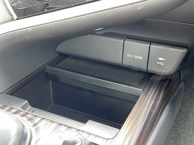トヨタ カムリ G レザーパッケージ 三重県 2017(平29)年 3.1万km アティチュードブラックマイカ 衝突軽減　レーンキープ　純正ナビ　フルセグＴＶ　黒革シート　シートヒーター　前後ドラレコ　ビルトイン　ＥＴＣ　追従型クルコン　ＢＳＭ　オートハイビーム　コーナーセンサー　ＧＰＳレーダーミラー