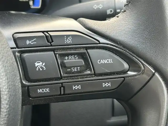 トヨタ アクア G 静岡県 2023(令5)年 0.5万km クリアベージュメタリック 純正ナビ/(AM/FM/BT/iPod/AppleCarPlay/AndroidAuto)/バックカメラ/レーダークルーズコントロール/横滑り防止装置/衝突被害軽減システム/レーンキープアシスト/前後ドライブレコーダー/前後コーナーセンサー/プッシュスタート/スマートキー/スペアキー×1/LEDヘッドライト/オートマチックハイビーム/純正フロアマット/100V充電/保証書/取扱説明書