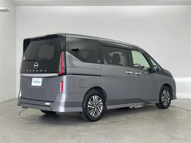 日産 セレナ e－パワー ハイウェイスター V 埼玉県 2023(令5)年 2万km ダークメタルグレー 純正１２．３インチナビ　アラウンドビューモニター　ＢＳＩ　プロパイロット　ワイヤレス充電　両側パワースライドドア　インテリジェントルームミラー　純正前後ドラレコ　ビルトインＥＴＣ２．０　地デジＴＶ
