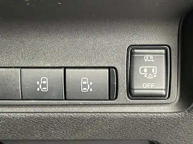 日産 セレナ e－パワー ハイウェイスター V 埼玉県 2023(令5)年 2万km ダークメタルグレー 純正１２．３インチナビ　アラウンドビューモニター　ＢＳＩ　プロパイロット　ワイヤレス充電　両側パワースライドドア　インテリジェントルームミラー　純正前後ドラレコ　ビルトインＥＴＣ２．０　地デジＴＶ