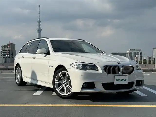 ＢＭＷ ５２３ｉ ツーリング Mスポーツ 東京都 2012(平24)年 4.2万km 白 純正ナビ/CD/DVD・Musicコレクション・外部機器・TV/・BT・ラジオ/ETC/純正ドライブレコーダー/パドルシフト/バックカメラ/オートライト/フロアマット/MT付きAT/パワーシート/ 電子パーキングブレーキ/コーナセンサー/プッシュスタート/スマートキー/純正18インチアルミホイール/オールシーズンタイヤ装着/保証書/取扱説明書
