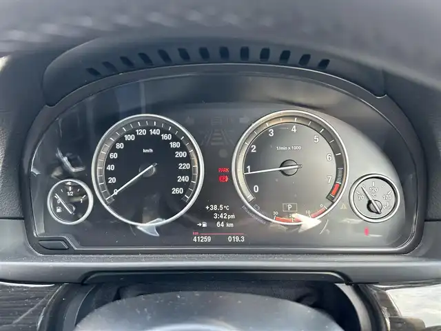 ＢＭＷ ５２３ｉ ツーリング Mスポーツ 東京都 2012(平24)年 4.2万km 白 純正ナビ/CD/DVD・Musicコレクション・外部機器・TV/・BT・ラジオ/ETC/純正ドライブレコーダー/パドルシフト/バックカメラ/オートライト/フロアマット/MT付きAT/パワーシート/ 電子パーキングブレーキ/コーナセンサー/プッシュスタート/スマートキー/純正18インチアルミホイール/オールシーズンタイヤ装着/保証書/取扱説明書