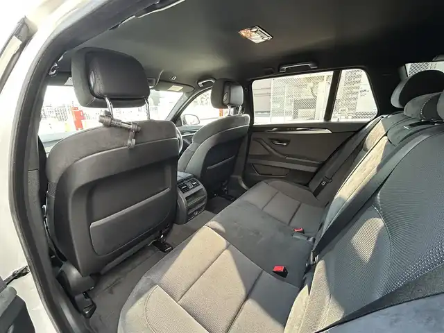 ＢＭＷ ５２３ｉ ツーリング Mスポーツ 東京都 2012(平24)年 4.2万km 白 純正ナビ/CD/DVD・Musicコレクション・外部機器・TV/・BT・ラジオ/ETC/純正ドライブレコーダー/パドルシフト/バックカメラ/オートライト/フロアマット/MT付きAT/パワーシート/ 電子パーキングブレーキ/コーナセンサー/プッシュスタート/スマートキー/純正18インチアルミホイール/オールシーズンタイヤ装着/保証書/取扱説明書