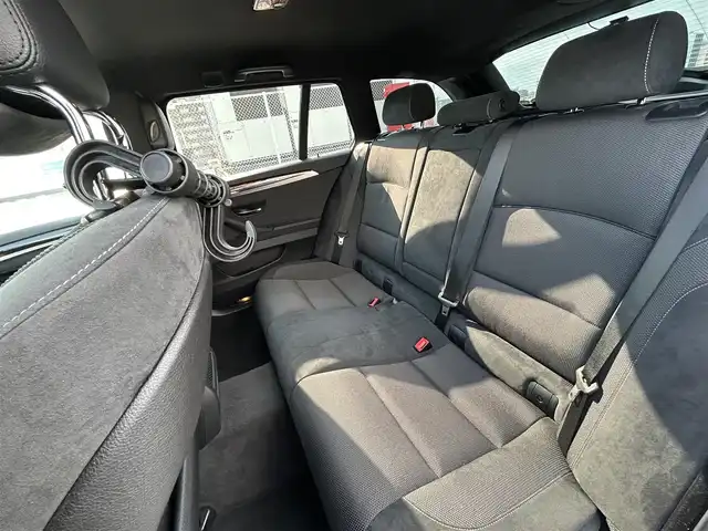 ＢＭＷ ５２３ｉ ツーリング Mスポーツ 東京都 2012(平24)年 4.2万km 白 純正ナビ/CD/DVD・Musicコレクション・外部機器・TV/・BT・ラジオ/ETC/純正ドライブレコーダー/パドルシフト/バックカメラ/オートライト/フロアマット/MT付きAT/パワーシート/ 電子パーキングブレーキ/コーナセンサー/プッシュスタート/スマートキー/純正18インチアルミホイール/オールシーズンタイヤ装着/保証書/取扱説明書