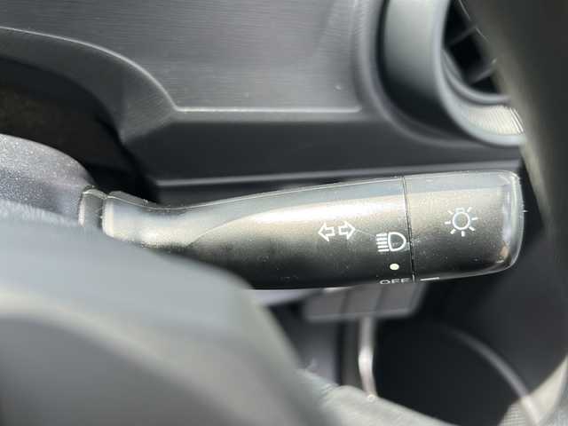 トヨタ アクア L 岐阜県 2020(令2)年 6.9万km シルバーM 登録時走行距離：68666km/社外ナビ（MDV-D407BT）/CD・DVD・テレビ・Bluetooth/ドライブレコーダー/ビルトインETC/LEDヘッドライト/フロアマット/リモコンキー