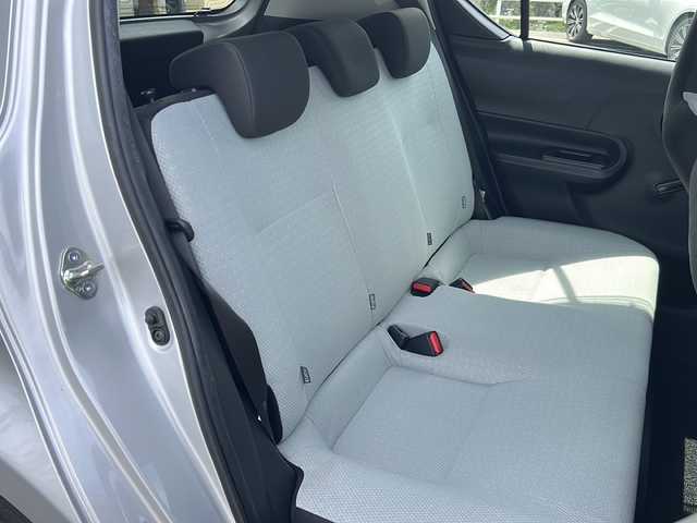 トヨタ アクア L 岐阜県 2020(令2)年 6.9万km シルバーM 登録時走行距離：68666km/社外ナビ（MDV-D407BT）/CD・DVD・テレビ・Bluetooth/ドライブレコーダー/ビルトインETC/LEDヘッドライト/フロアマット/リモコンキー