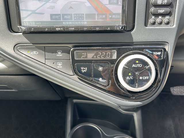 トヨタ アクア L 岐阜県 2020(令2)年 6.9万km シルバーM 登録時走行距離：68666km/社外ナビ（MDV-D407BT）/CD・DVD・テレビ・Bluetooth/ドライブレコーダー/ビルトインETC/LEDヘッドライト/フロアマット/リモコンキー