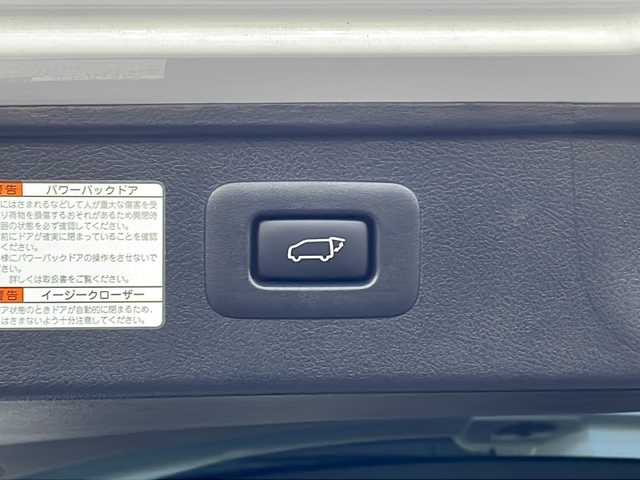 トヨタ アルファード S タイプゴールドⅢ 長野県 2023(令5)年 2.7万km ホワイトパールクリスタルシャイン 純正９型ナビ機能付きディスプレイオーディオ(AM/FM/BT/TV/DVD/USB/AppleCarPlay)/純正モデリスタフルエアロ/シグネチャーイルミブレード/ツインムーンルーフ/フルセグTV/純正ビルトインETC/バックカメラ/両側電動スライドドア/電動パワーバックドア/寒冷地仕様/AC100Vアクセサリーコンセント/後列オットマン/追従型クルーズコントロール/Kranzeホイール夏タイヤ車載(245/40/R19)/シーケンシャルターンランプ/三眼LEDヘッドライト/オートライト/アダプティブハイビーム/アダプティブフロントライティングシステム/フォグランプ/純正フロアマット/純正18インチアルミホイール/ハーフレザーシート/電子パーキング　オートホールド/革巻きステアリング/ステアリングスイッチ/トヨタセーフティセンス/プリクラッシュセーフティ/ロードサインアシスト/レーントレーシングアシスト/ブラインドスポットモニター/パーキングサポートブレーキ/リヤクロストラフィックアラート/先行車発進告知/前後クリアランスソナー/スマートキー/スペアキー/ＭＴモード付ＡＴ