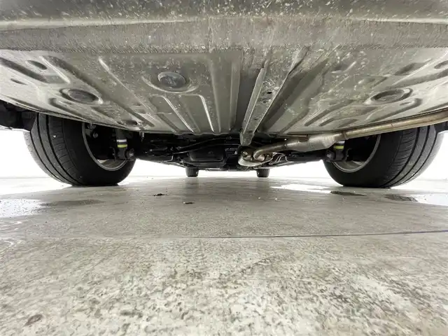 トヨタ ヴォクシー S－G 千葉県 2024(令6)年 1.7万km マッシブグレー 禁煙車/ワンオーナー/両側電動ドア/トヨタセーフティセンス/・プリクラッシュセーフティ/・プリクラッシュセーフティブレーキ/・クリアランスソナー/・レーダークルーズコントロール/・レーンキープアシスト/・レーンディパーチャーアラート/13.2型有機ELフリップダウンモニター/純正10.5インチディスプレイオーディオ/・CD/DVD/USB/Bluetooth/フルセグTV/・ビルトインETC2.0 /・バックカメラ/革巻きステアリング/・ステアリングスイッチ/MT付きAT/電子パーキング/・ブレーキホールド/左右独立エアコン/純正フロアマット/純正ドアバイザー/純正16インチAW/オートライト/・オートマチックハイビーム/・LEDヘッドライト/・LEDフォグランプ/・ヘッドライトレベライザー