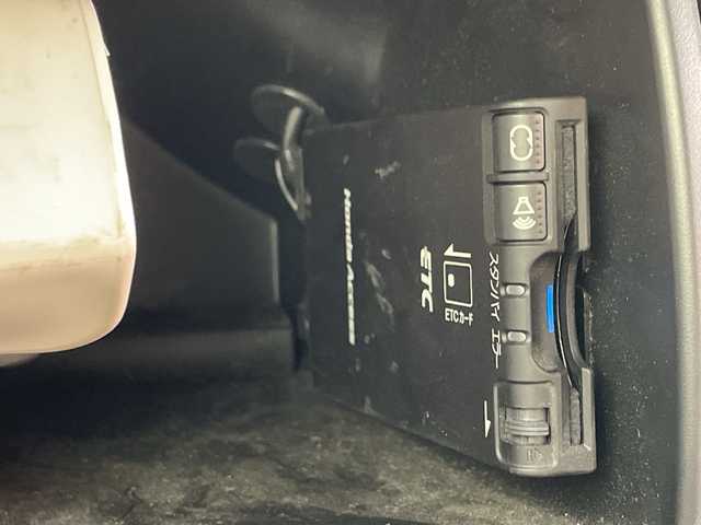 ホンダ フリード ハイブリット ジャストセレクション 群馬県 2013(平25)年 7万km ホワイトオーキッドパール 純正９型後席モニター　純正７型ナビ　バックカメラ　両側電動スライドドア　クルーズコントロール　ハーフレザーシート　ＥＴＣ　ＨＩＤヘッドライト　オートライト　革巻きステアリング　スマートキー　禁煙車