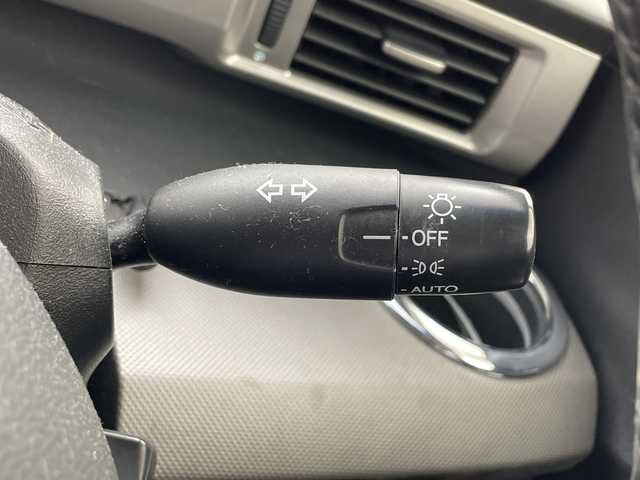 ホンダ フリード ハイブリット ジャストセレクション 群馬県 2013(平25)年 7万km ホワイトオーキッドパール 純正９型後席モニター　純正７型ナビ　バックカメラ　両側電動スライドドア　クルーズコントロール　ハーフレザーシート　ＥＴＣ　ＨＩＤヘッドライト　オートライト　革巻きステアリング　スマートキー　禁煙車