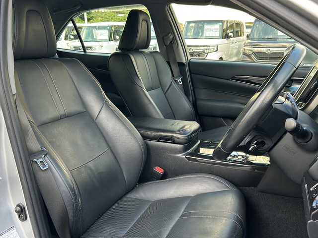 トヨタ クラウン ハイブリッド アスリートS 沖縄県 2013(平25)年 12.2万km シルバーM 純正ナビ/（ＡＭ／ＦＭ／ＣＤ／ＤＶＤ／ＢＴ）　/フルセグＴＶ　/バックモニター　/純正１７インチＡＷ　/電動リアゲート　/パワーシート　/レザーシート　オートライト　/クルコン　/ＥＴＣ　/スマートキー　/ＬＥＤヘッドライト/スマートキー/純正フロアマット