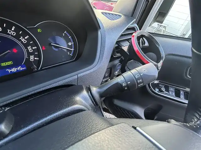 トヨタ ノア ハイブリッド Si 愛知県 2017(平29)年 7.5万km ホワイトパールクリスタルシャイン モデリスタエアロ/ワンオーナー/純正10型ナビ【Bluetooth CD DVD SD フルセグ　品番：NSZN-Z66T】/GPSレーダー探知機【品番：AR-３３】/ドライブレコーダー/ビルトインETC /バックカメラ/両側パワースライドドア/クルーズコントロール/衝突軽減ブレーキ/レーンキープアシスト/車両接近通報装置/先行車発進告知/LEDヘッドライト/オートライト/オートマチックハイビーム/フォグランプ/オート電動格納ドアミラー/ステアリングリモコン/ドアバイザー/スマートキー/禁煙車