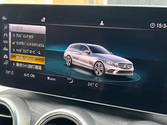 メルセデス・ベンツ Ｃ２００ ステーションワゴン アバンギャルドAMGライン 福岡県 2019(平31)年 4.2万km 白 レザーエクスクルーシブパッケージ/レーダーセーフティパッケージ/アダプティブクルーズコントロール/ブラインドスポットモニター/レーンキープアシスト/ヘッドアップディスプレイ/赤革シート/前席シートヒーター/純正ナビ/Applecarplay/フルセグTV/バックカメラ/LEDヘッドライト/オートハイビーム/パワーバックドア/パヒュームデュヒューザー/純正18インチアルミホイール/ドライブレコーダー/ETC/取扱説明書/保証書