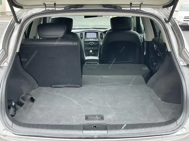 日産 スカイライン クロスオーバー 370GT FOUR 道央・札幌 2009(平21)年 15.5万km ブレードシルバー ４WD/サンルーフ/純正ディーラーOPナビ/CD/DVD/BT/フルセグ/横滑り防止装置/AFS/バック/サイド（左のみ）カメラ/ビルトインETC/SNOWMODE/全席パワーシート/ハーフレザーシート/ステアリングリモコン/MTモード付AT/プッシュスタート/スマートキー/HIDヘッドライト/オートライト/フォグランプ/電動格納ミラー/純正フロアマット/スペアキー/純正エンジンスターター/社外AW付夏タイヤ積込/225/55/R18/2018年/山1mm