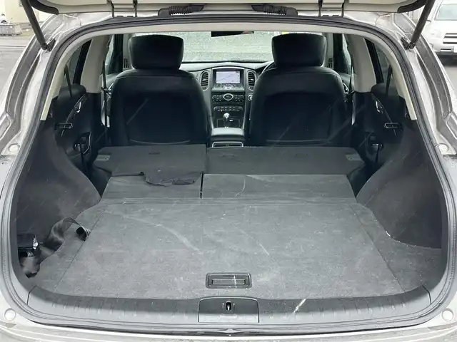 日産 スカイライン クロスオーバー 370GT FOUR 道央・札幌 2009(平21)年 15.5万km ブレードシルバー ４WD/サンルーフ/純正ディーラーOPナビ/CD/DVD/BT/フルセグ/横滑り防止装置/AFS/バック/サイド（左のみ）カメラ/ビルトインETC/SNOWMODE/全席パワーシート/ハーフレザーシート/ステアリングリモコン/MTモード付AT/プッシュスタート/スマートキー/HIDヘッドライト/オートライト/フォグランプ/電動格納ミラー/純正フロアマット/スペアキー/純正エンジンスターター/社外AW付夏タイヤ積込/225/55/R18/2018年/山1mm