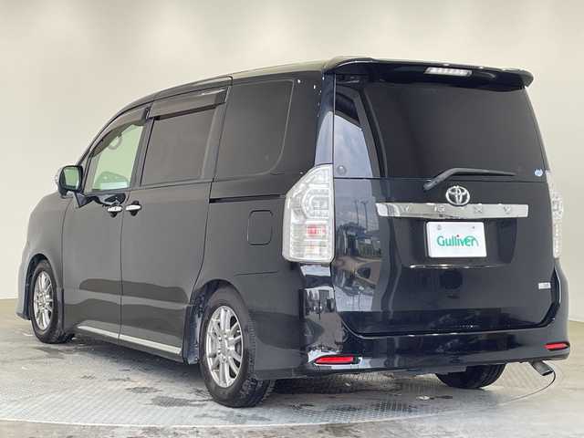 トヨタ ヴォクシー ZS 煌Ⅱ 栃木県 2011(平23)年 12.8万km ブラック 純正8インチメモリナビ（NHZN-X61G）/（フルセグTV/Bluetooth/CD/DVD）/エンジンスターター/字光式ナンバーキット/パドルシフト/両側パワースライドドア/スタッドレスAWセット積み込み