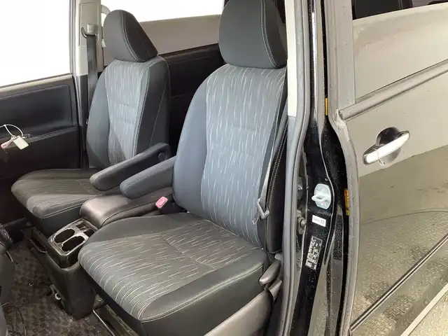 トヨタ ヴォクシー ZS 煌Ⅱ 栃木県 2011(平23)年 12.8万km ブラック 純正8インチメモリナビ（NHZN-X61G）/（フルセグTV/Bluetooth/CD/DVD）/エンジンスターター/字光式ナンバーキット/パドルシフト/両側パワースライドドア/スタッドレスAWセット積み込み