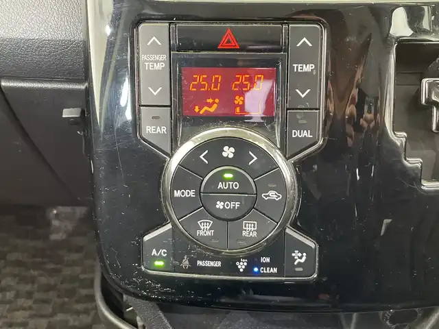 トヨタ ヴォクシー ZS 煌Ⅱ 栃木県 2011(平23)年 12.8万km ブラック 純正8インチメモリナビ（NHZN-X61G）/（フルセグTV/Bluetooth/CD/DVD）/エンジンスターター/字光式ナンバーキット/パドルシフト/両側パワースライドドア/スタッドレスAWセット積み込み