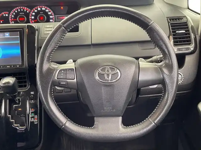 トヨタ ヴォクシー ZS 煌Ⅱ 栃木県 2011(平23)年 12.8万km ブラック 純正8インチメモリナビ（NHZN-X61G）/（フルセグTV/Bluetooth/CD/DVD）/エンジンスターター/字光式ナンバーキット/パドルシフト/両側パワースライドドア/スタッドレスAWセット積み込み