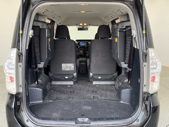 トヨタ ヴォクシー ZS 煌Ⅱ 栃木県 2011(平23)年 12.8万km ブラック 純正8インチメモリナビ（NHZN-X61G）/（フルセグTV/Bluetooth/CD/DVD）/エンジンスターター/字光式ナンバーキット/パドルシフト/両側パワースライドドア/スタッドレスAWセット積み込み