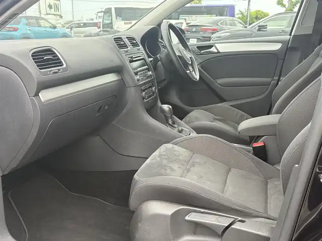 フォルクスワーゲン ゴルフ TSI コンフォートL マイスター 徳島県 2012(平24)年 4.2万km 黒 ETC/プッシュスタート/フォグライト/オートライト/社外フロアマット/新車時保証書/取扱説明書/盗難防止装置/横滑り防止装置