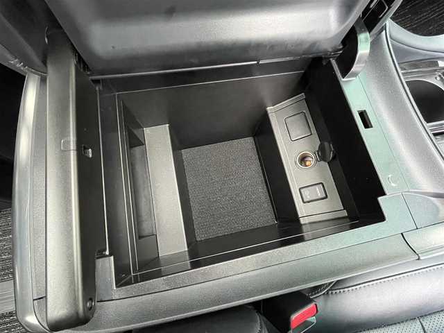 トヨタ ヴェルファイア Z Gエディション 宮崎県 2018(平30)年 4.5万km ホワイトパールクリスタルシャイン 〇純正１０インチナビ/〇フルセグTV/〇バックカメラ/〇フリップダウンモニター/〇ビルトインETC2.0/〇前後ドラレコ/〇モデリスタエアロ/〇パワースライドドア（両側）/〇パワーバックドア/〇ツインムーンルーフ/〇セーフティセンス/〇インテリジェントクリアランスソナー/〇前席シートヒーター/パワーシート/〇2列目エグゼクティブパワーシート/〇シートヒーター/シートベンチレーション/〇革巻きステアリングホイール/〇ステアリングヒーター/〇スマートエントリー/〇純正18インチAW/〇禁煙車
