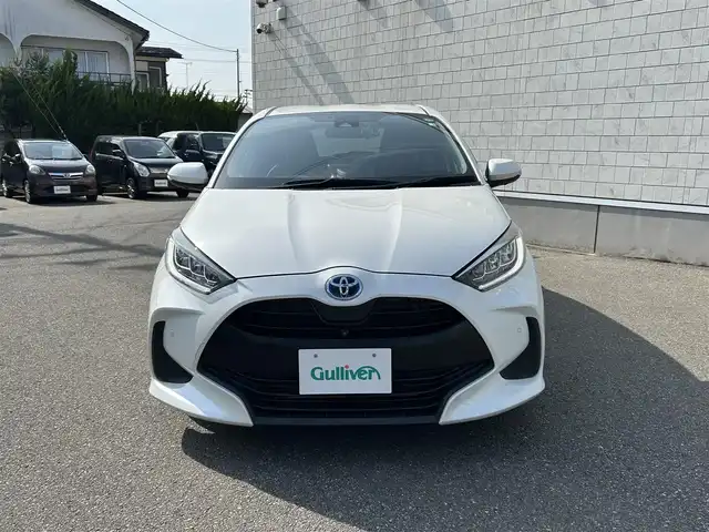 トヨタ ヤリス ハイブリッド Z 山形県 2020(令2)年 5.7万km ホワイト 純正ナビ/・AM/FM/Bluetooth/プリクラッシュセーフティ/道路標識認識アシスト/レーンキープアシスト/ドライブレコーダー/全方位カメラ/禁煙車/前後コーナーセンサー/先行車発信お知らせ/クルーズコントロール/スマートキー/LEDヘッドライト/前席ヒートシーター/オートライト/純正オーディオ/ETC/プッシュスタート/横滑り軽減/盗難防止装置/冬タイヤ積載/取扱説明書