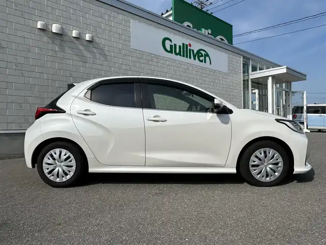 トヨタ ヤリス ハイブリッド Z 山形県 2020(令2)年 5.7万km ホワイト 純正ナビ/・AM/FM/Bluetooth/プリクラッシュセーフティ/道路標識認識アシスト/レーンキープアシスト/ドライブレコーダー/全方位カメラ/禁煙車/前後コーナーセンサー/先行車発信お知らせ/クルーズコントロール/スマートキー/LEDヘッドライト/前席ヒートシーター/オートライト/純正オーディオ/ETC/プッシュスタート/横滑り軽減/盗難防止装置/冬タイヤ積載/取扱説明書