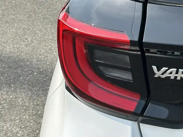 トヨタ ヤリス ハイブリッド Z 山形県 2020(令2)年 5.7万km ホワイト 純正ナビ/・AM/FM/Bluetooth/プリクラッシュセーフティ/道路標識認識アシスト/レーンキープアシスト/ドライブレコーダー/全方位カメラ/禁煙車/前後コーナーセンサー/先行車発信お知らせ/クルーズコントロール/スマートキー/LEDヘッドライト/前席ヒートシーター/オートライト/純正オーディオ/ETC/プッシュスタート/横滑り軽減/盗難防止装置/冬タイヤ積載/取扱説明書