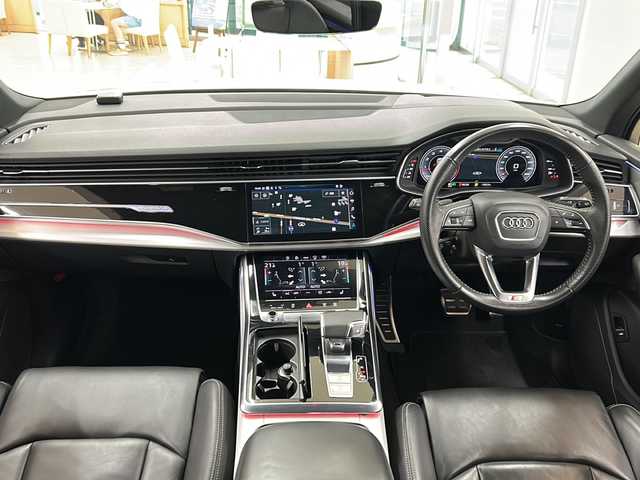 アウディ Ｑ７ 道央・札幌 2021(令3)年 5.8万km グレイシアホワイトメタリック ・4WD/・純正ナビ/フルセグTV/BT/・全方位カメラ/・サンルーフ/・ドライブレコーダー/・社外エンジンスターター /・パワーバックドア/・アダプティブドライブアシスト/・接近警告/・レーン逸脱警告/・サイドアシスト/・アイドリングストップ/・パドルシフト/・パーキングエイド/・レザーシート/・前席パワーシート/・前席シートヒーター/・横滑り防止/・プッシュスタート/・スマートキー/・ドアバイザー
