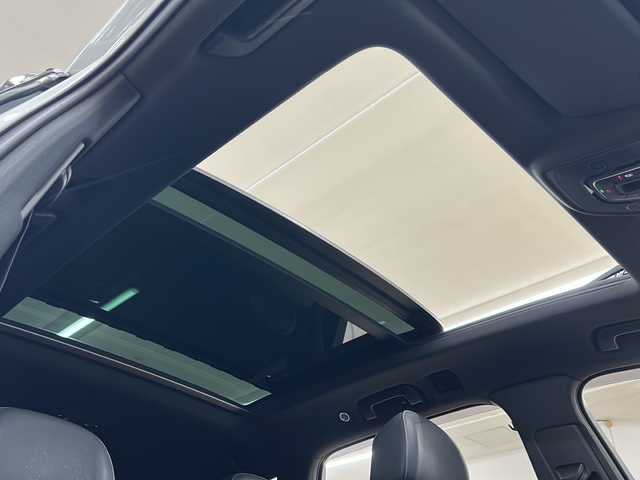 アウディ Ｑ７ 道央・札幌 2021(令3)年 5.8万km グレイシアホワイトメタリック ・4WD/・純正ナビ/フルセグTV/BT/・全方位カメラ/・サンルーフ/・ドライブレコーダー/・社外エンジンスターター /・パワーバックドア/・アダプティブドライブアシスト/・接近警告/・レーン逸脱警告/・サイドアシスト/・アイドリングストップ/・パドルシフト/・パーキングエイド/・レザーシート/・前席パワーシート/・前席シートヒーター/・横滑り防止/・プッシュスタート/・スマートキー/・ドアバイザー