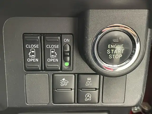 トヨタ タンク カスタムG S 愛知県 2018(平30)年 7.7万km ブラックマイカ/マゼンダベリーメタリック 純正ナビ　地デジ　Ｂｌｕｅｔｏｏｔｈ　バックカメラ　両側電動スライドドア　衝突軽減　クルーズコントロール　ビルトインＥＴＣ　純正ドラレコ　サマータイヤ純正アルミホイール付き　ＨＩＤヘッドライト　禁煙車